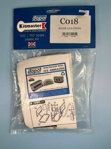 OO Scale Kit of Kiosks and Steps
